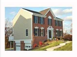 6007 Silverado Ct, Coraopolis, PA 15108