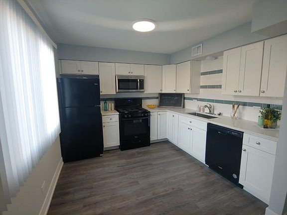 2nd image of 10707 S Keating Ave APT 1C