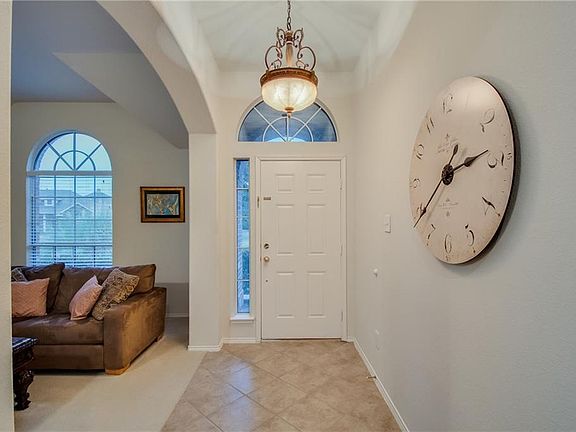 3rd image of 2805 Bainbridge Trl
