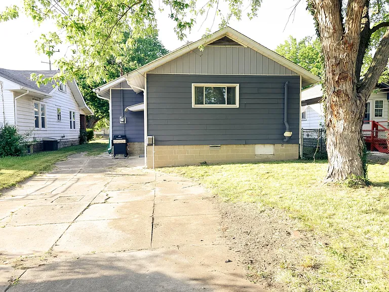 2511 Cruft St — Photo 12
