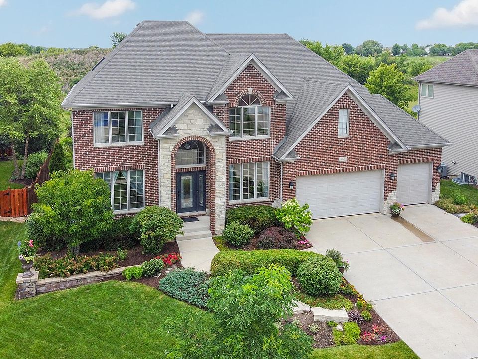 1st image of 365 Andover Dr