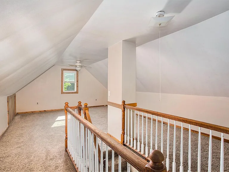 1115 Diamond Ave NE — Photo 13