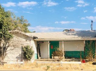 1216 W 6th St, Hanford, CA 93230