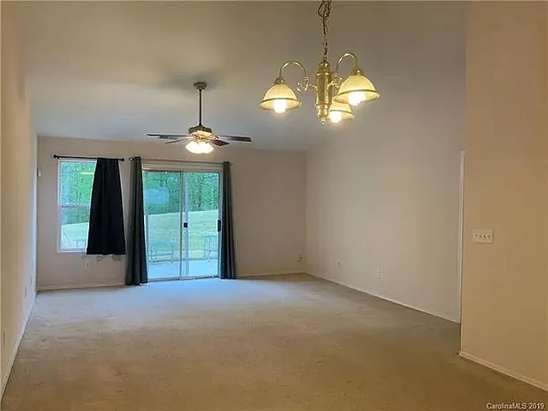 6453 Ziegler Ln — Photo 9