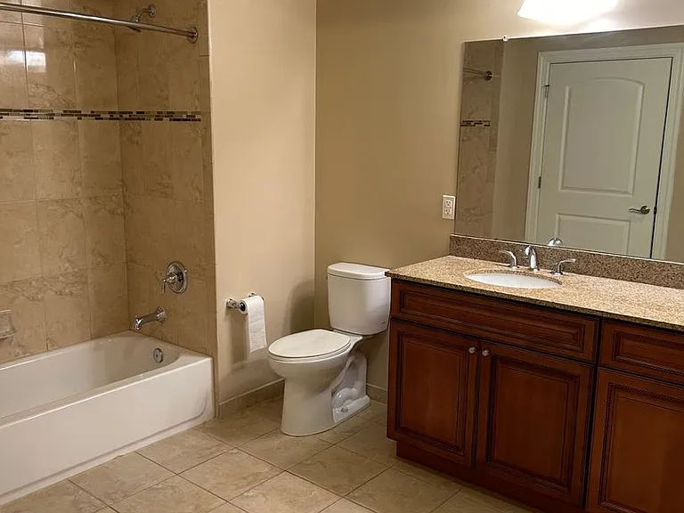 106 Terrace Ave — Photo 3
