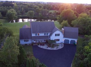 W216N14391 Springside Ln, Richfield, WI 53076