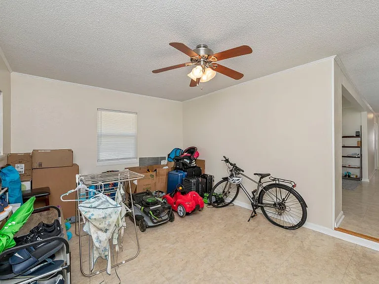 170 Sidney Ave — Photo 24