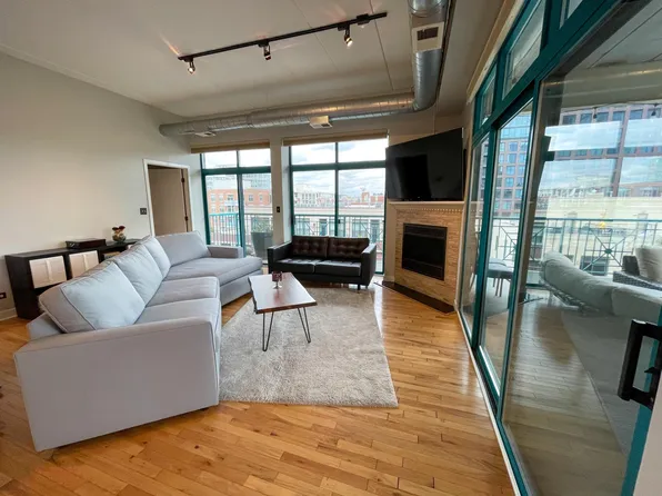 920 W Madison St APT A6, Chicago, IL 60607
