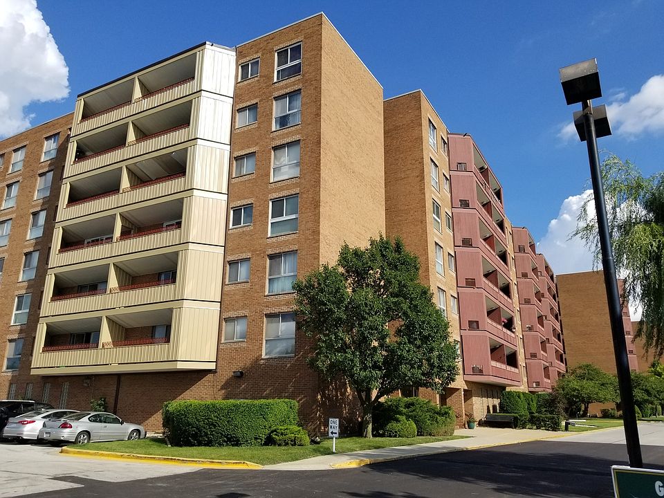 1st image of 100 Park Ave APT 513