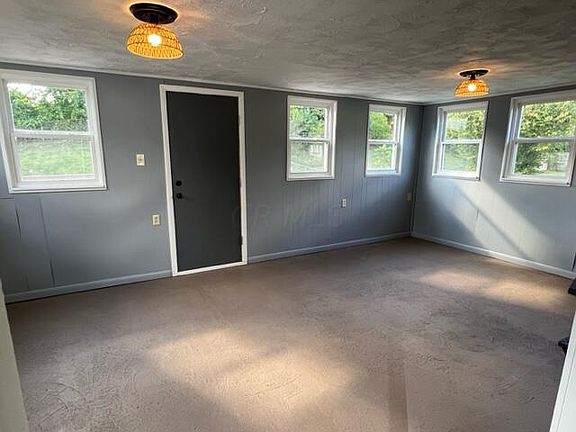 5th image of 723 Radian Dr