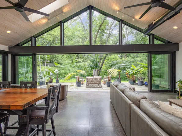 17145 9th Ave N, Plymouth, MN 55447