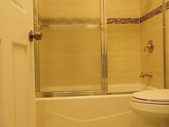 3rd image of 336 Irving Ave #2