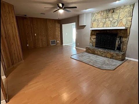 2nd image of 3765 NE 17th Ave