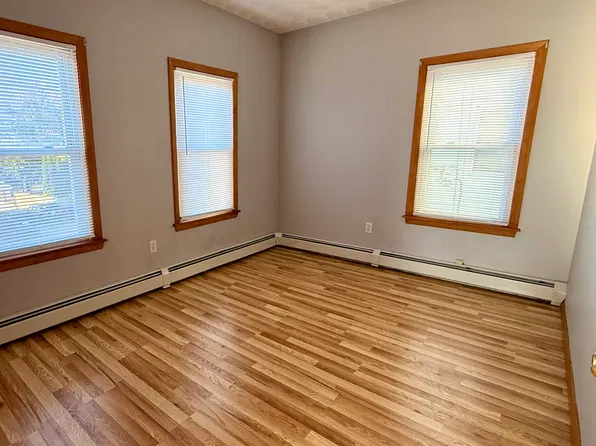 39 Lake St Floor 2, Pawtucket, RI 02860