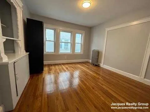 (undisclosed Address), Somerville, MA 02145