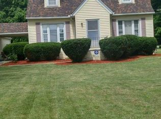 8770 Cleveland Rd, Creston, OH 44217