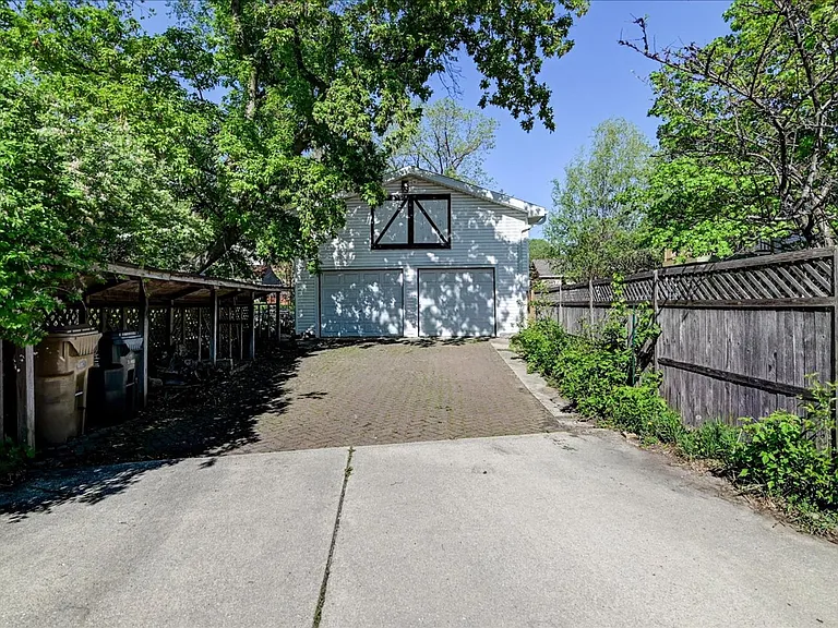 2961 Union St — Photo 30
