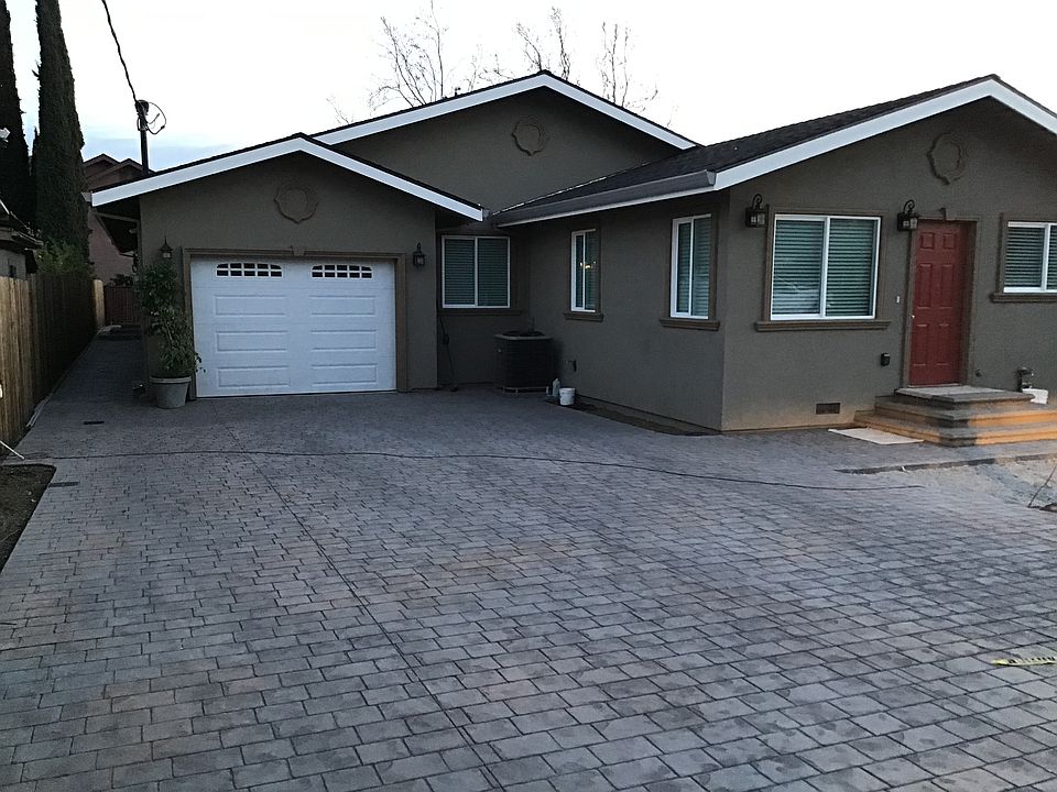 1st image of 157 Laumer Ave #1