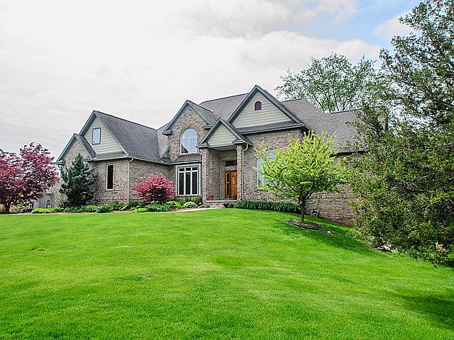 1st image of 8590 Cedar Hills Dr