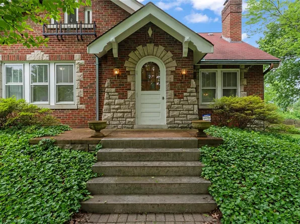 9611 Sappington Rd, Saint Louis, MO 63126
