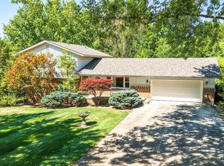 827 Reservoir Rd, Bellefontaine, OH