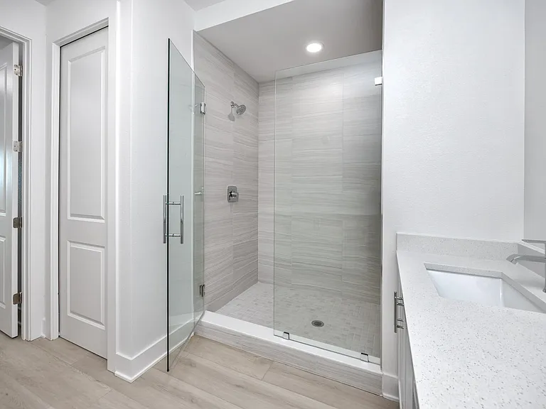 400 150th Ave #503 — Photo 31