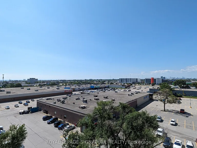 1195 The Queensway #619 — Photo 9