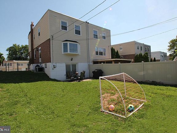 3rd image of 656 Artwood Dr