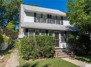 22 James St N, East Rockaway, NY 11518