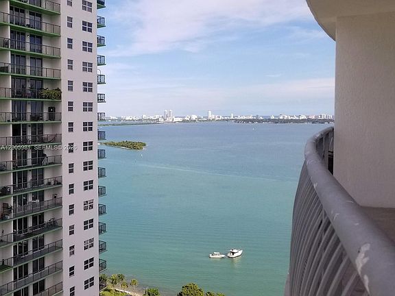 2nd image of 1750 N Bayshore Dr APT 2909