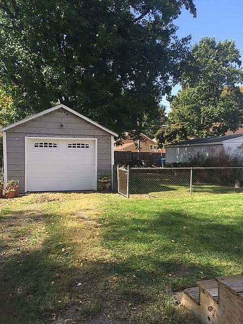 2nd image of 1829 Lowell Ave