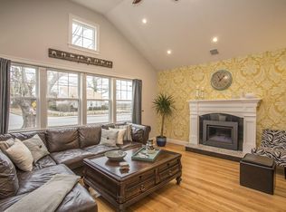 419 Slocum Rd, Dartmouth, MA 02747