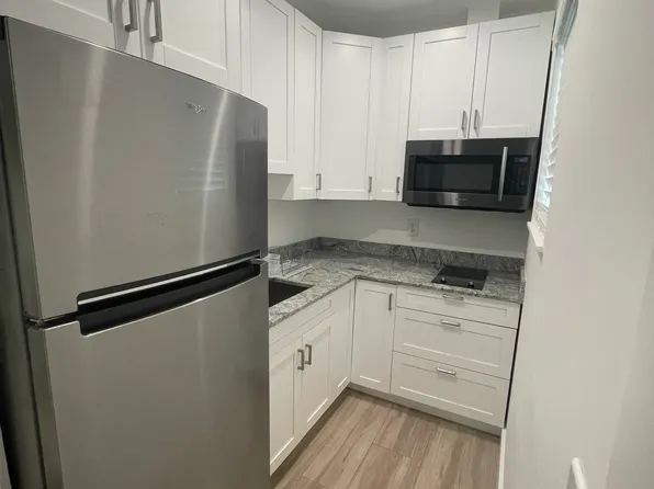 (undisclosed Address), Dania, FL 33004