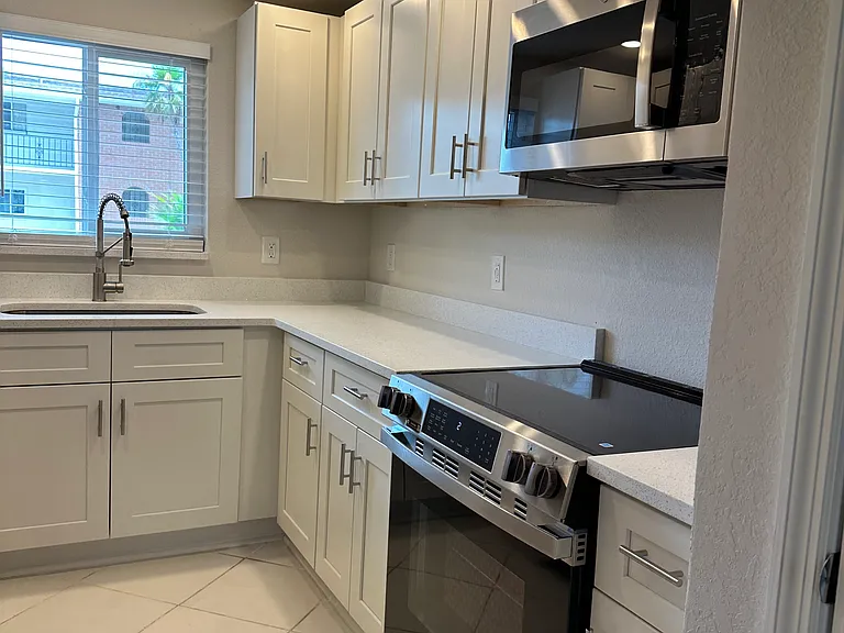 4550 Overlook Dr NE #153 — Photo 6