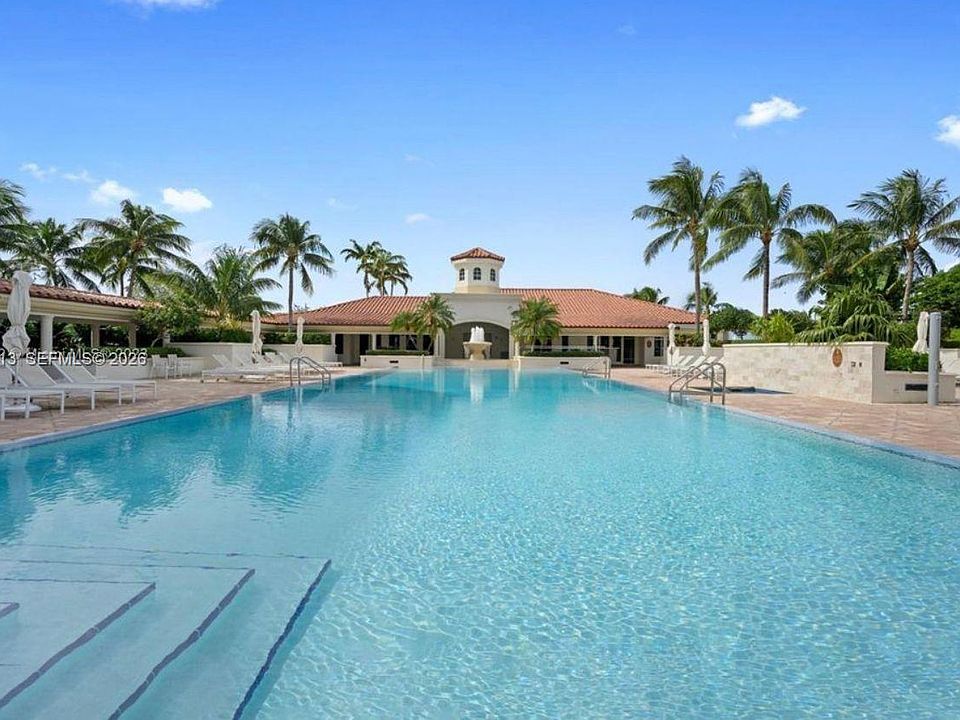 1st image of 20000 Country Club Dr APT 906