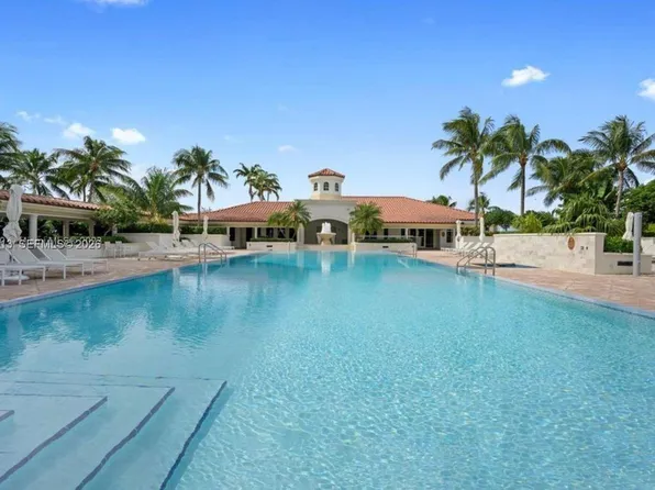 20000 Country Club Dr APT 906, Aventura, FL 33180