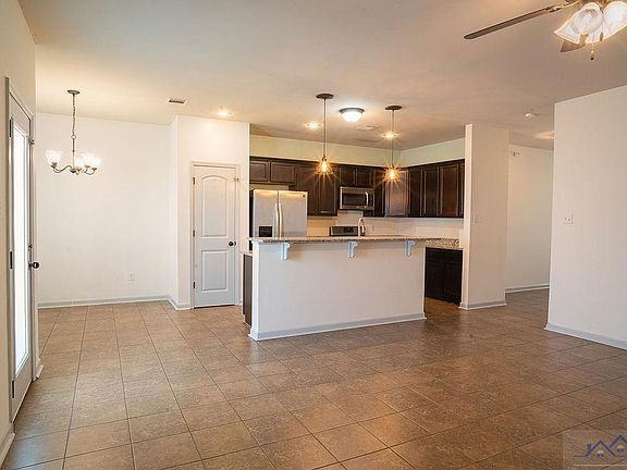 4th image of 170 Carriage Way