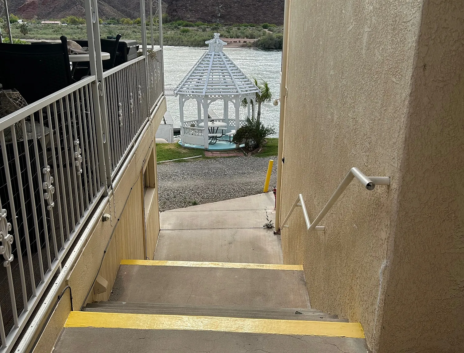 2 bed, $1,300 — Photo 1