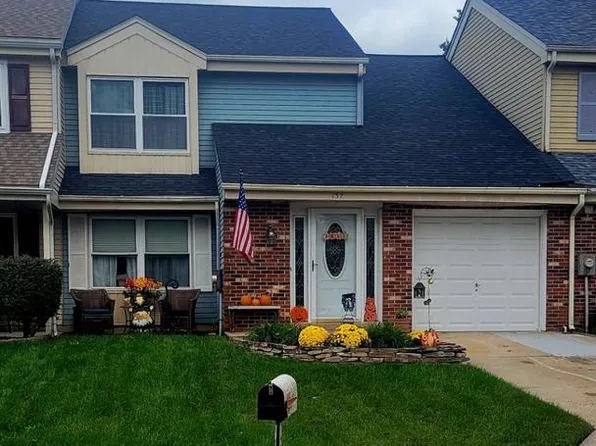 137 Banwell Ln, Mount Laurel, NJ 08054