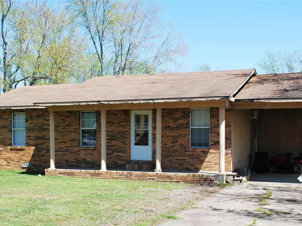 606 Perry Dr, Dexter, MO 63841