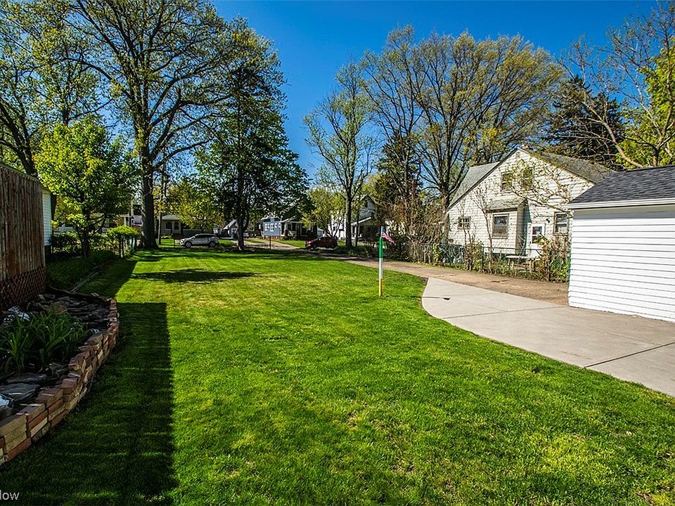 17620 Larchwood Ave, Cleveland, OH 44135 Zillow