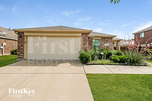 1800 Arbordale Way Photo 1