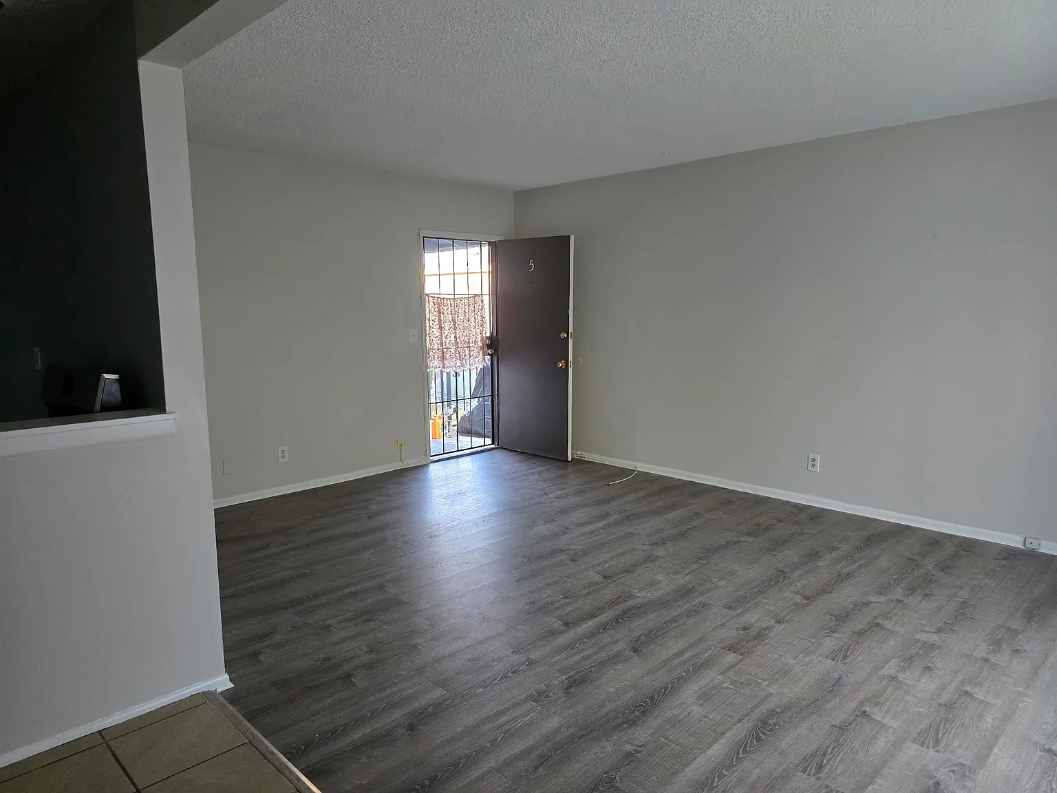 1 bed, 657 sqft, $2,075 — Photo 2