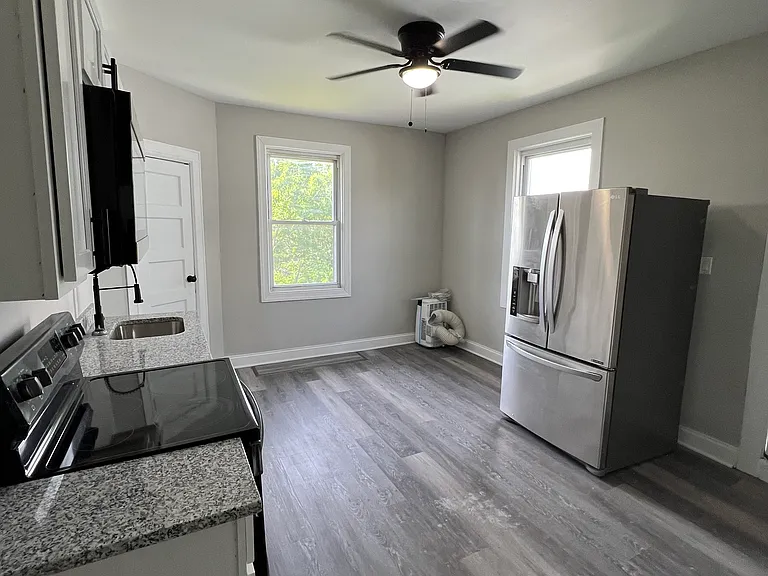 3307 Bateman Ave #2 — Photo 6
