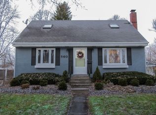 560 Chandler St, Chelsea, MI 48118