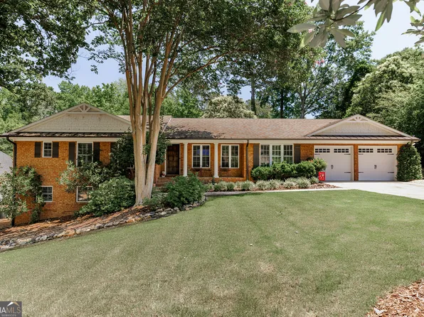 275 Davis Estates Rd, Athens, GA 30606