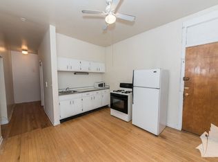 915 W Waveland Ave #2C, Chicago, IL 60613
