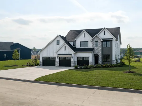 1313 S Lotus Pl, West Des Moines, IA 50266