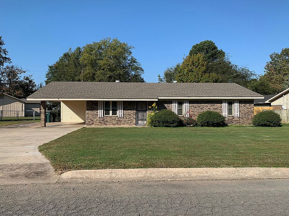 1st image of 16 Green Meadow Dr