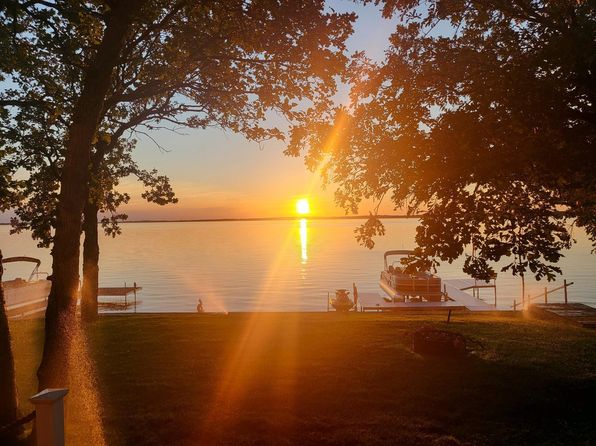 145 Bay View Rd, Ottertail, MN 56571